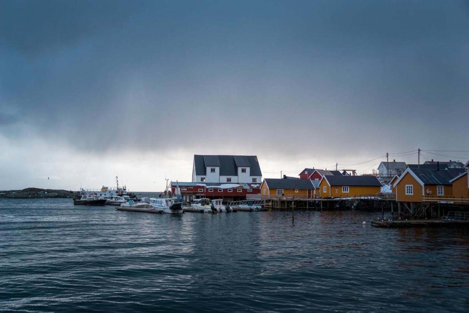 Explorers Cabin Lofoten Edge Sorvagen Exterior photo